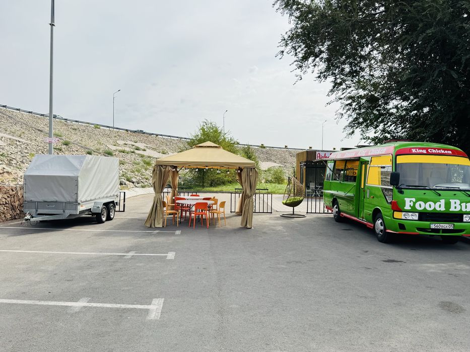 Фудтрак ресторан фастфуда на колесах