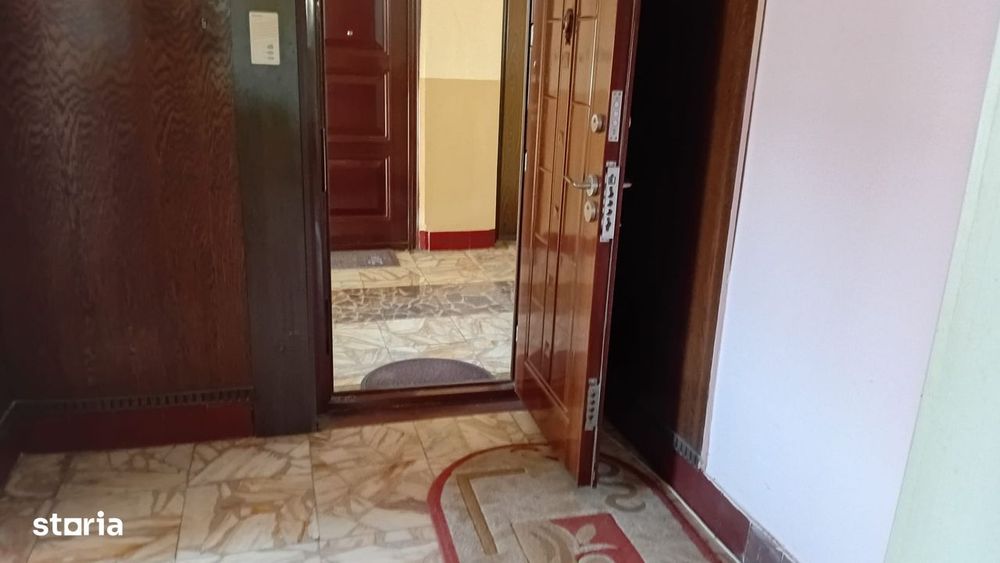 Vand apartament 2 camere Piata Mihai Viteazul