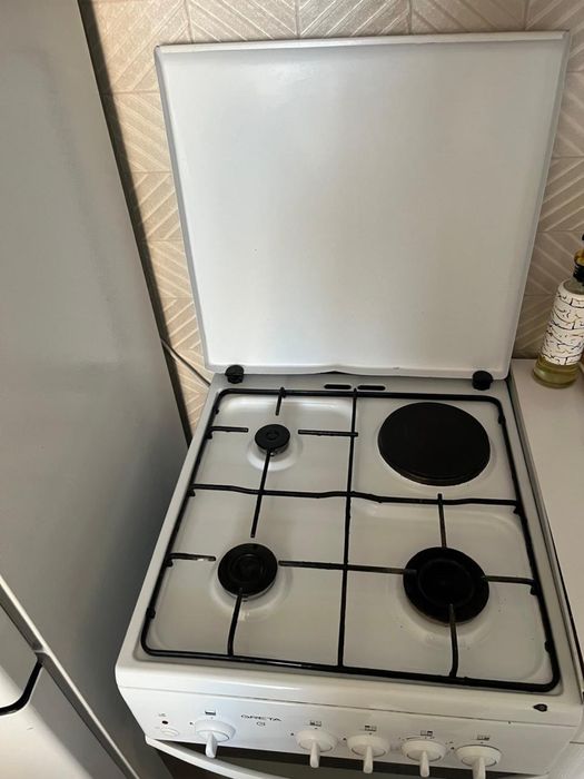 Продам газ плита Greta