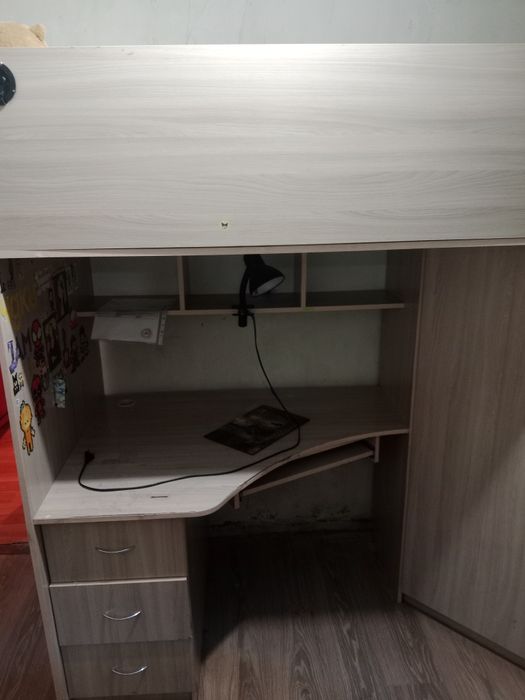 Продам кровать чердак.