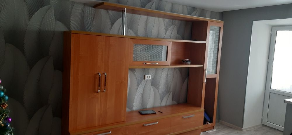 Продам стенку горку Таврия.