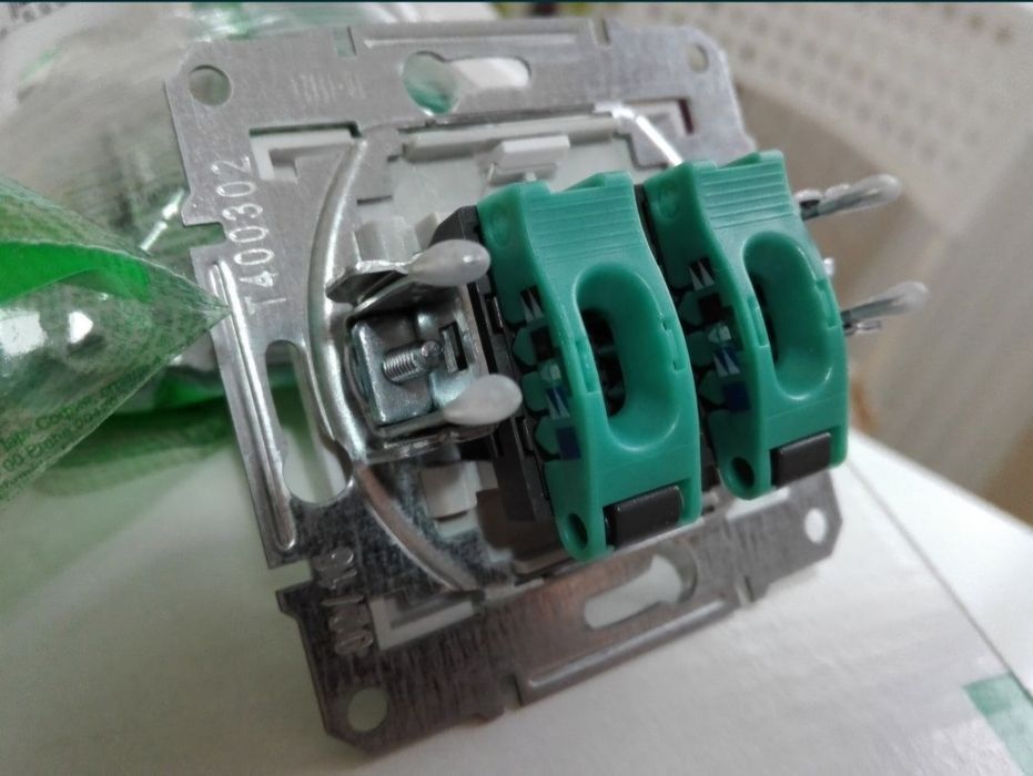 Priză dublă date Schneider model SEDNA - Utp Cat.5E Rj45