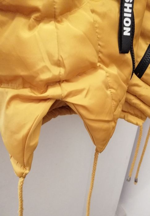 Дамско зимно яке, в прекрасен наситен жълт цвят горчица