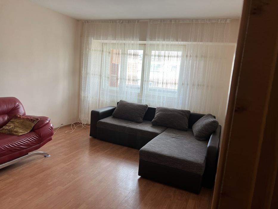 Inchiriez apartament 3 camere