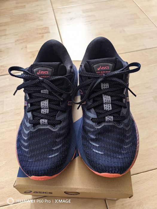 Продавам маратонки ASICS