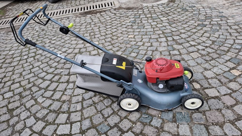 Самоходна косачка ХОНДА