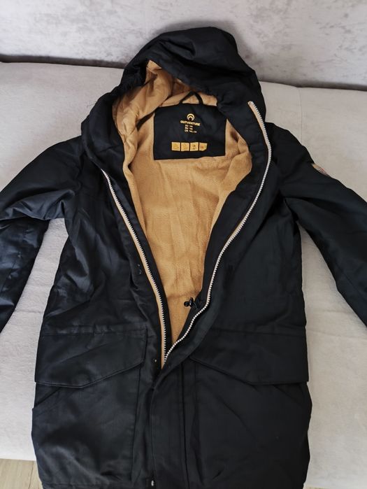 Продам демисезонную куртку