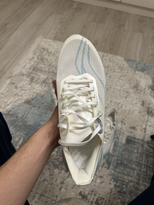 Проффесиональные беговые кросовки от бренад Li-Ning