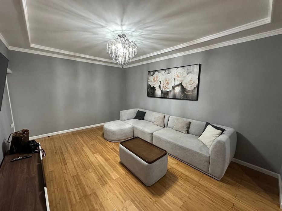 Квартира на Эльбек 3/1/5 общ пл 75м/77 серия Евро