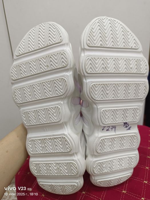 Обувь,новая белая