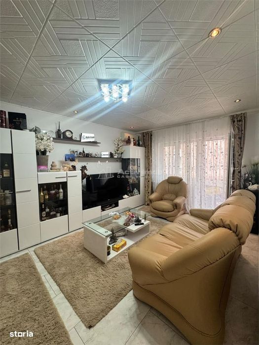 2 camere - Etaj 2 - Piata - Loc de parcare propriu
