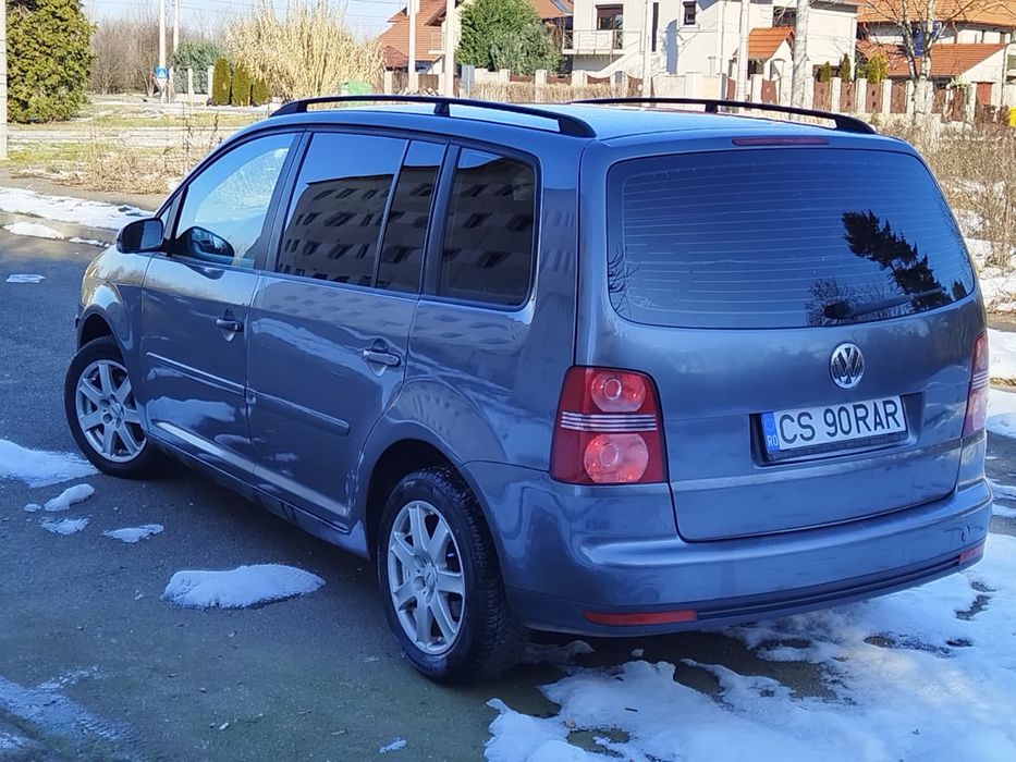 Vand sau schimb vw touran 19 tdi cutie manuala 6+1