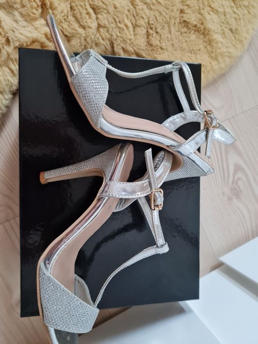 Sandale de ocazie argintii