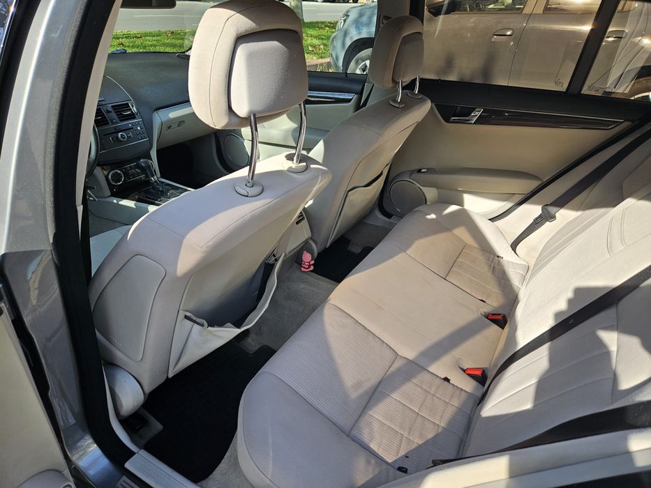 Vând Mercedes-Benz C220 Cdi automat