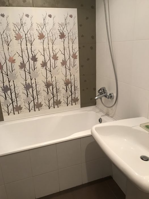 Продам 5- комнатную квартиру.