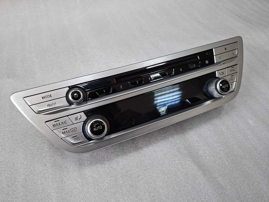 9890616 Панел Радио Климатик Отопление BMW G11 G12