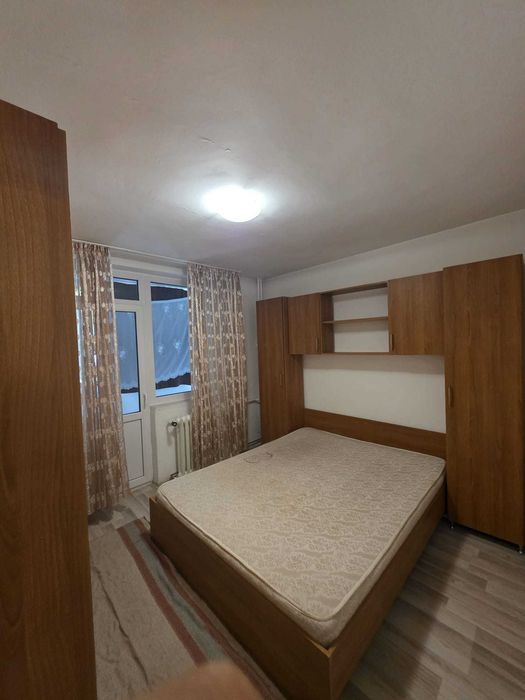 Vand apartament cu doua camere strada Iza, Mun. Oradea