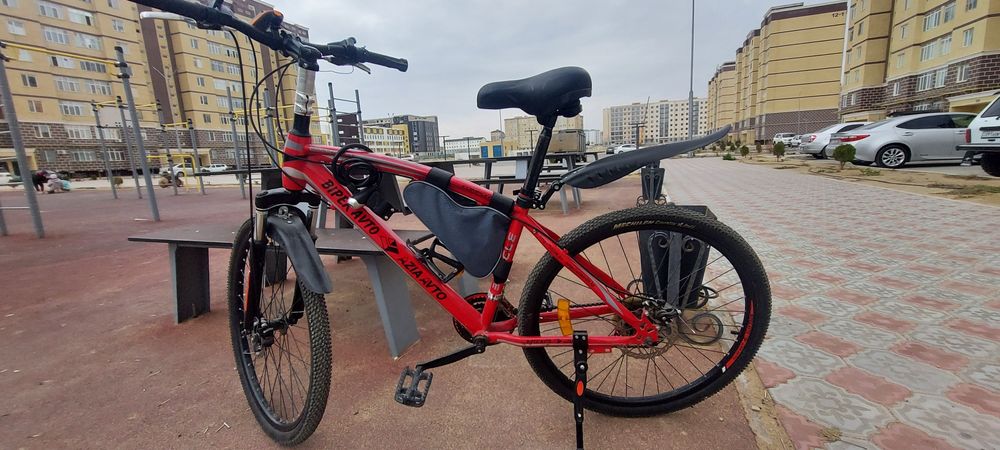 Велосипед б/у, спортивный.