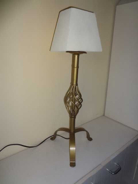 Стилна винтидж лампа