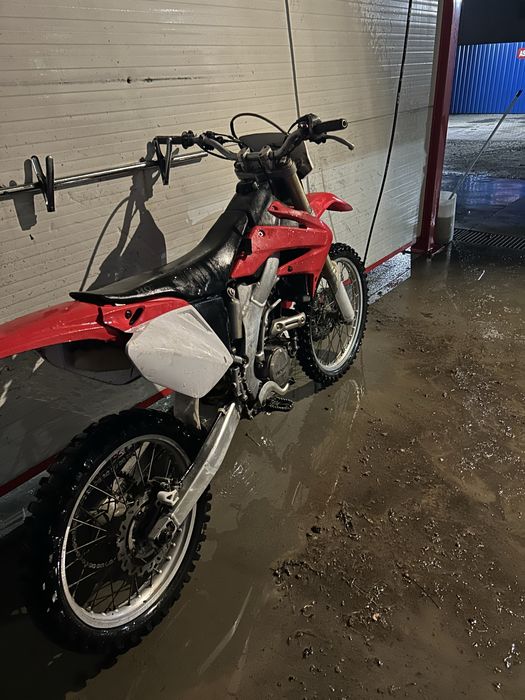 Honda CRF       R