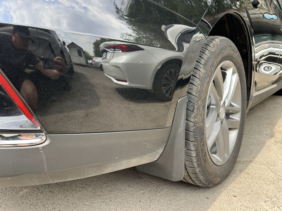 Брызговики на Hongqi E-QM5