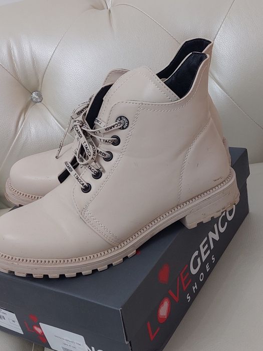 Продам женские полуботинки