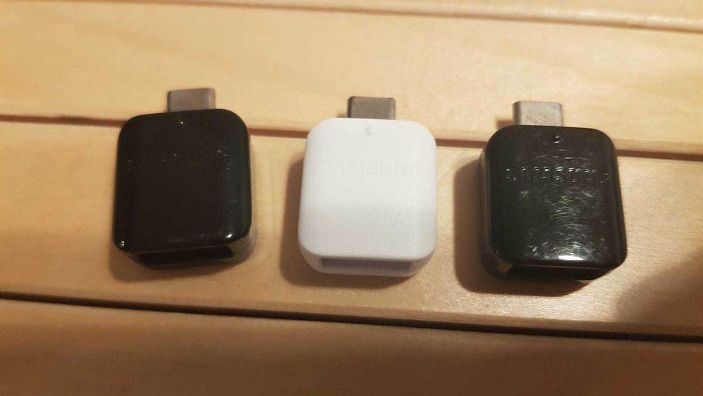 Adaptop USB la USB-C - Samsung