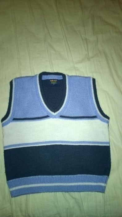 Детски пуловер без ръкави