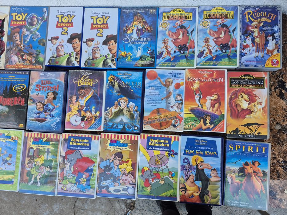 Vând Lot 50 casete video VHS originale colectie, filme de Animație
