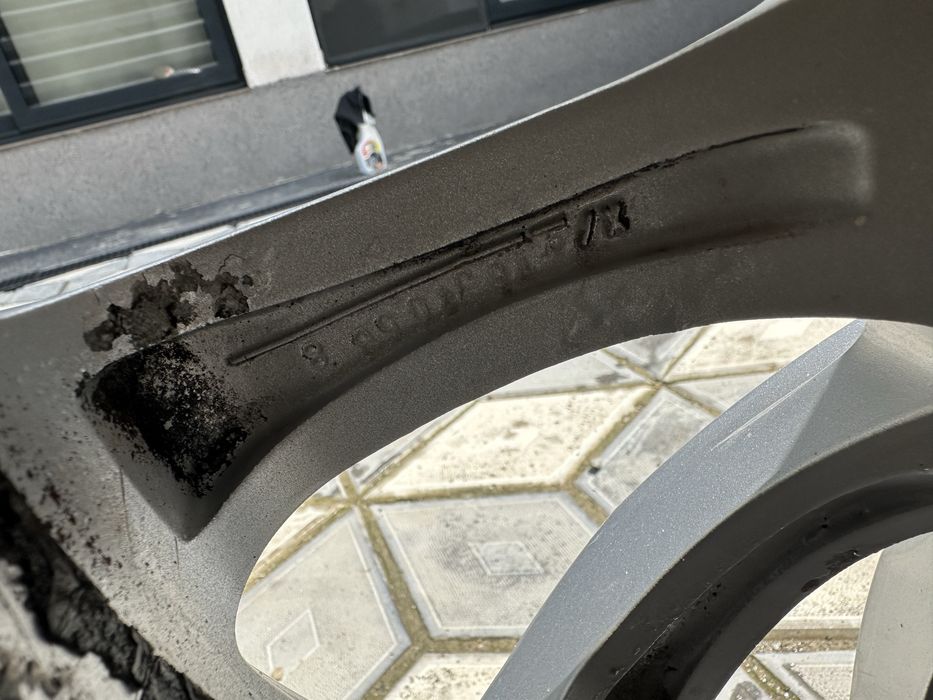 Jante aliaj BMW r17 5 x 120 + cauciucuri iarna Good Year 245 / 55 / R17 8j x 17