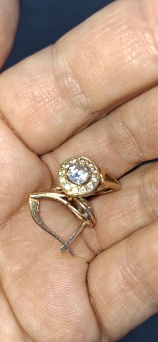 Золотые серьги 585