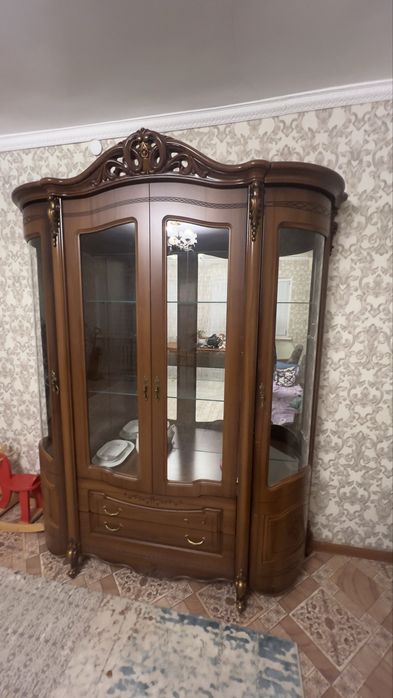 Сервант для гостинной