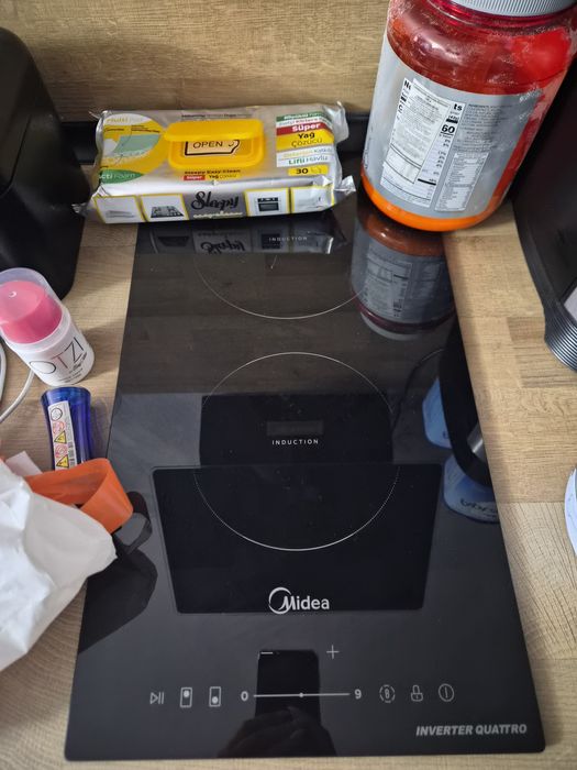 Модулна кухня с уреди