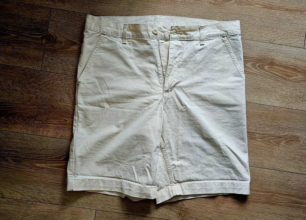 Pantaloni scurți Carhartt WIP Wesley Short – Mărimea 32 albi crem