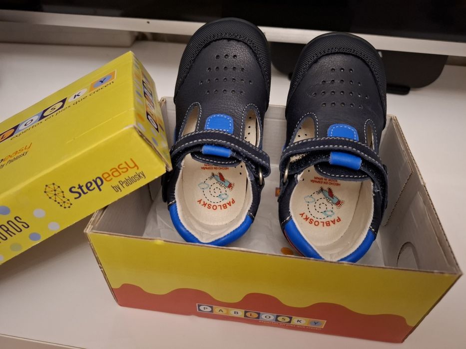 Нови бебешки обувки, естествена кожа, 22 номер