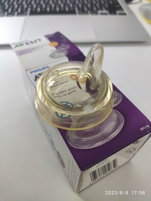 Черная Насадка на поильник/бутылку avent серии пингвин новые.