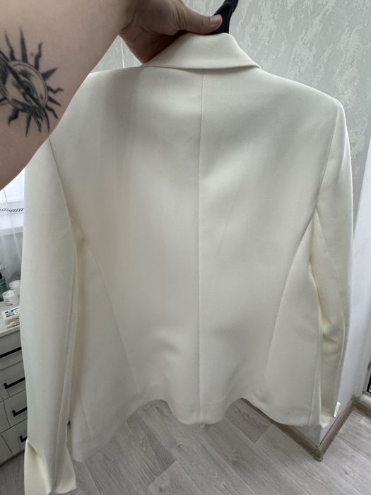 Продается пиджак(блейзер) женский
