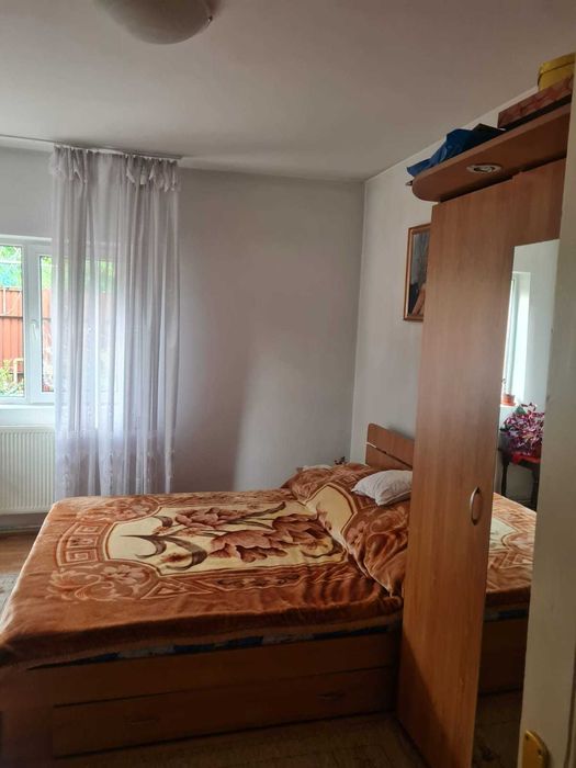 Casa 4 camere de vanzare sector 5