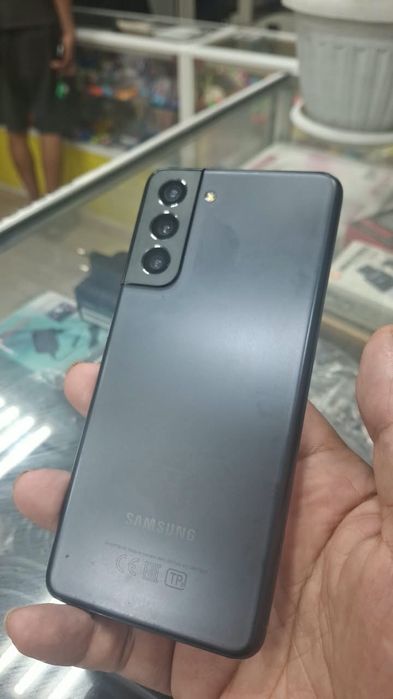 Продам Samsung s21 5g