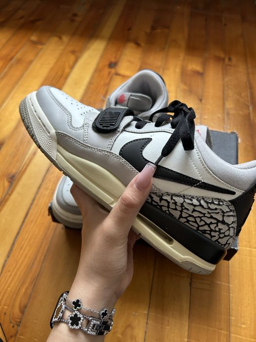 Jordan Legacy обувки