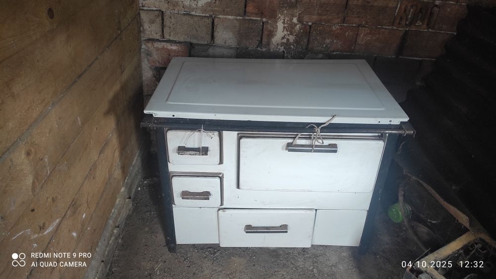 Сръбска готварска печка на дърва