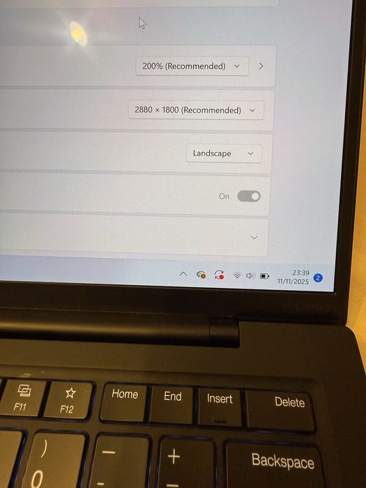 Lenovo Thinkpad x1 Carbon i7 155u, OLED 3k cu touchscreen!