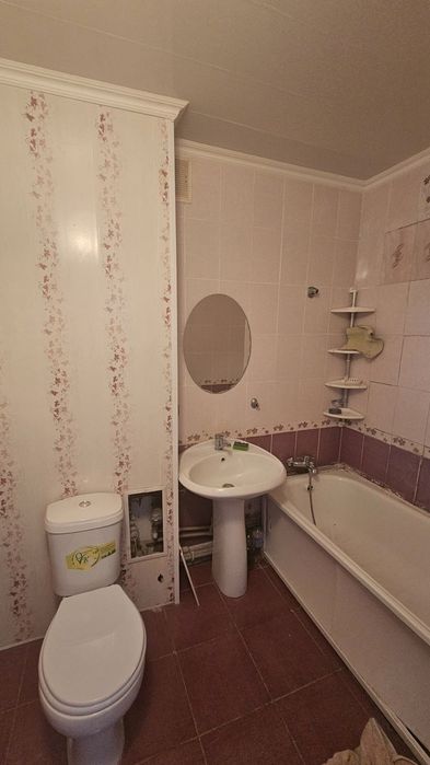 Продаётся 1 комн в 4 мкрне