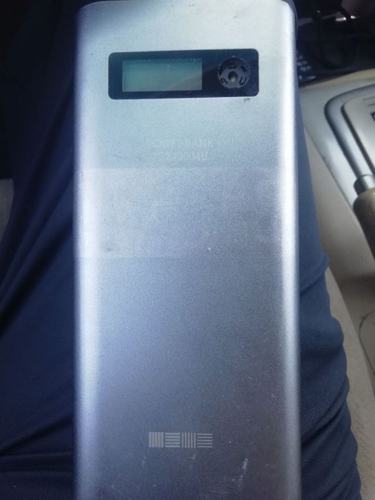Срочно Продам Power bank зарядное устройство