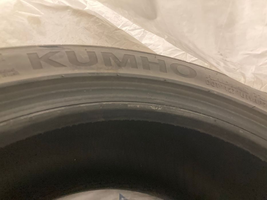 Колеса , 3 штуки .