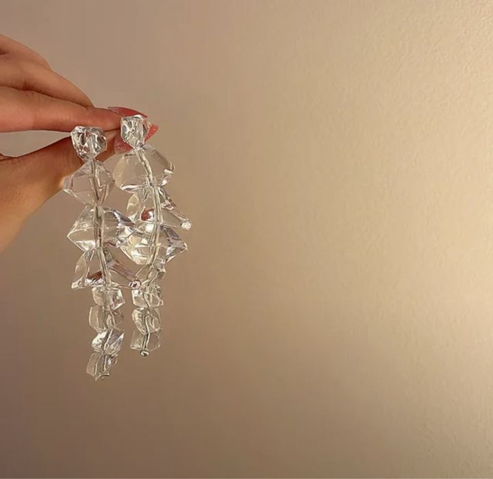 Длинные акриловые серьги