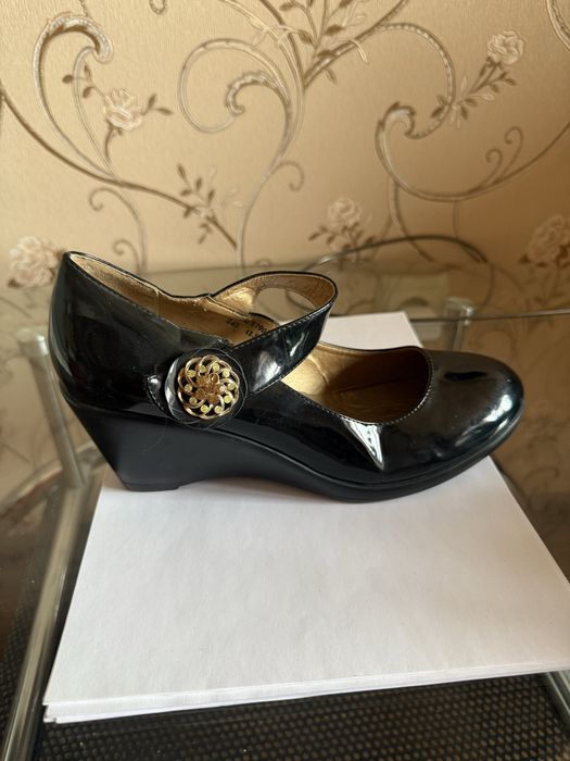 Туфли черные 2 пары