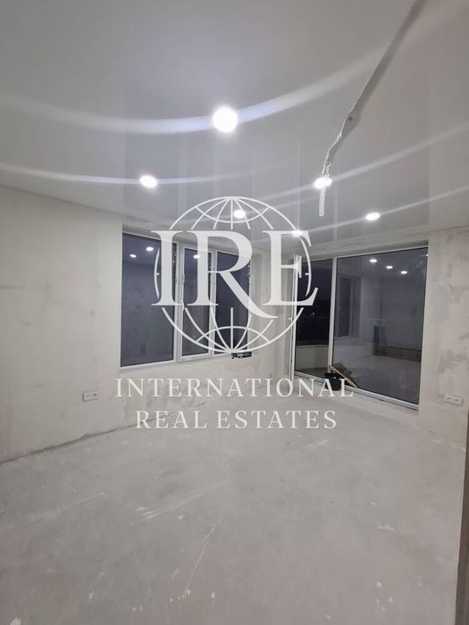 Продава се Тристаен апартамент в Варна, Трошево - 110 кв.м за 2591 €/кв.м - Снимка #5