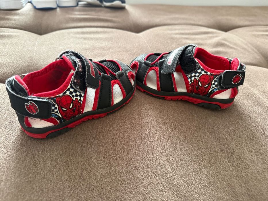 4 чифта Обувки за момче 25 номер