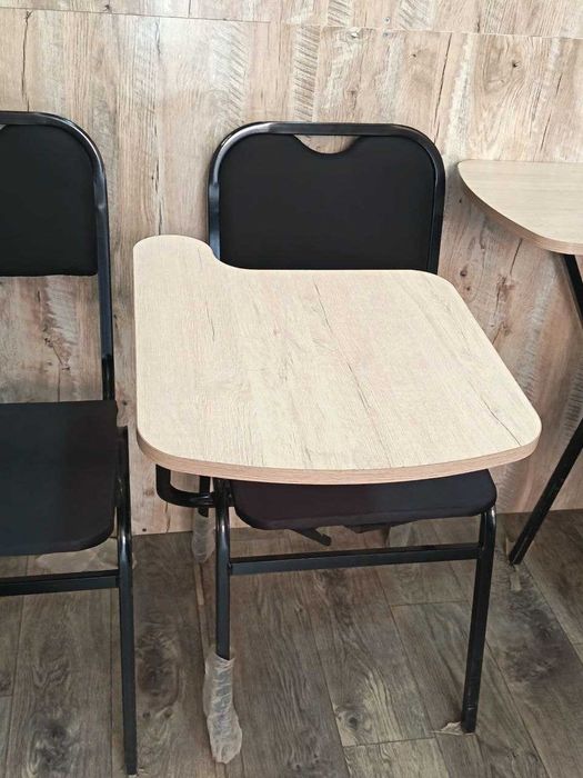 Продаются офисные стулья- ПЮПИТР,  б/у в отличном состоянии: